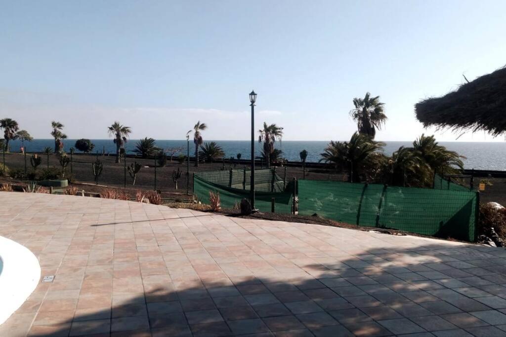 Tuscan Apartment Mit Meerblick Und Sonnenterrasse Costa Teguise Eksteriør billede